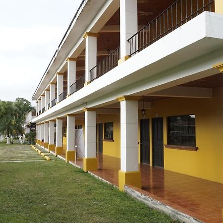 Zafra Hotel 雷塔卢莱乌 外观 照片